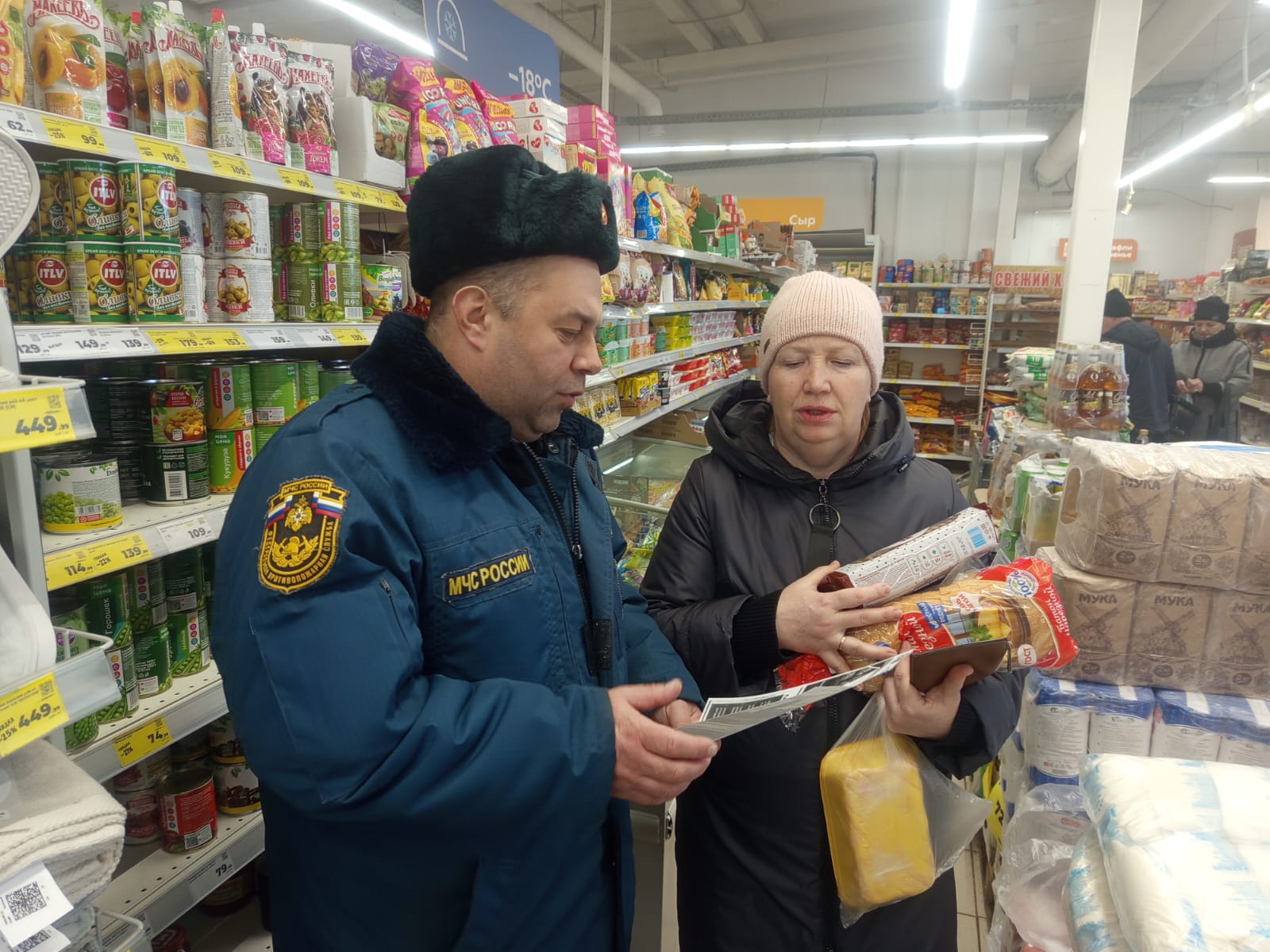 Сотрудниками ОНД и ПР по Одоевскому и Арсеньевскому районам совместно с работниками ПСЧ-44 проведен рейд в рп Арсеньево.