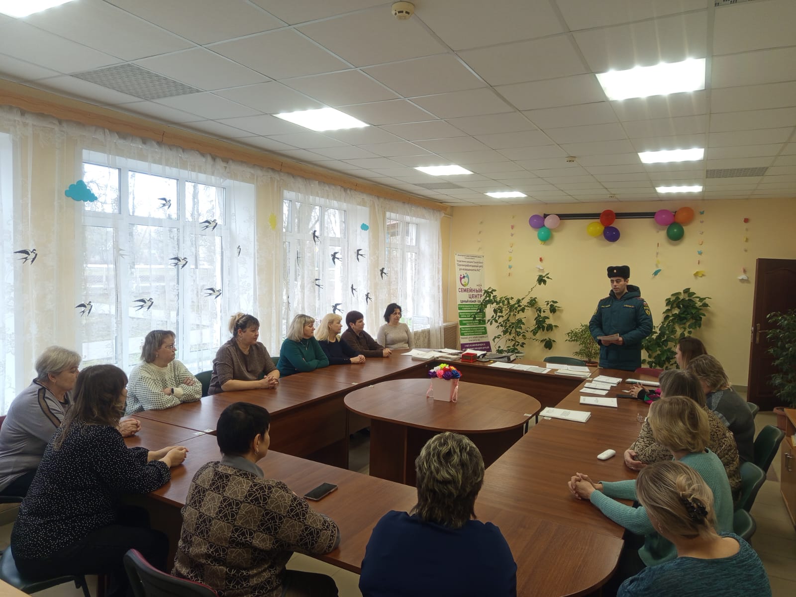 Сотрудниками ОНД и ПР по Одоевскому и Арсеньевскому районам проведена беседа с работниками отдела социальной защиты населения по Арсеньевскому району.