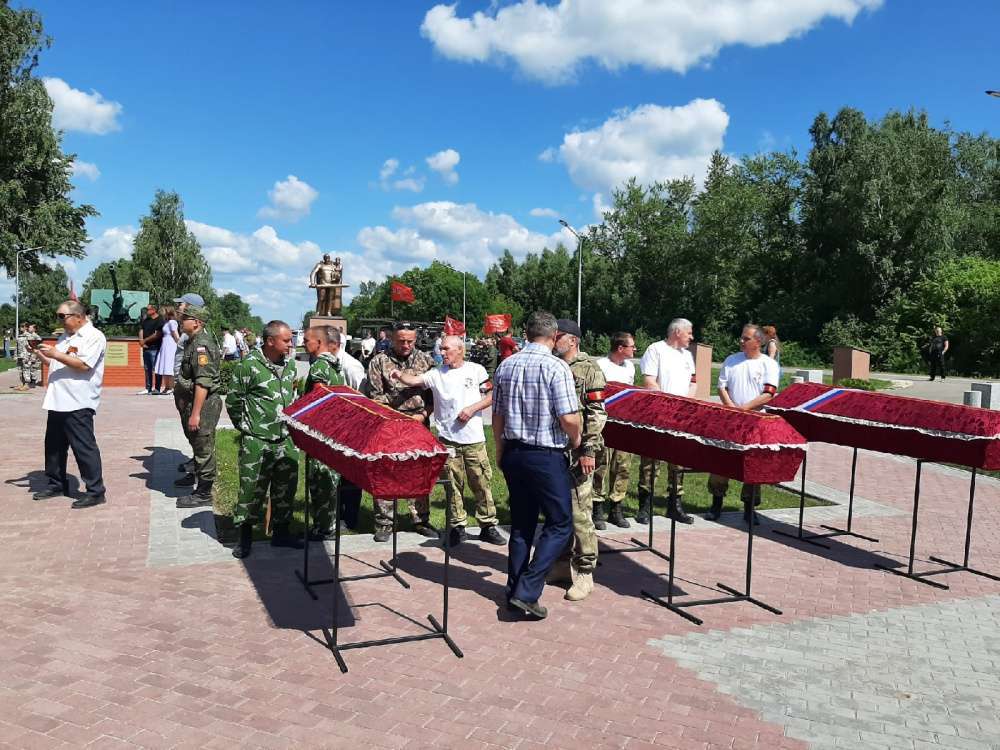 В Арсеньево на Кургане Бессмертия прошла панихида по воинам, погибшим в годы Великой Отечественной войны.