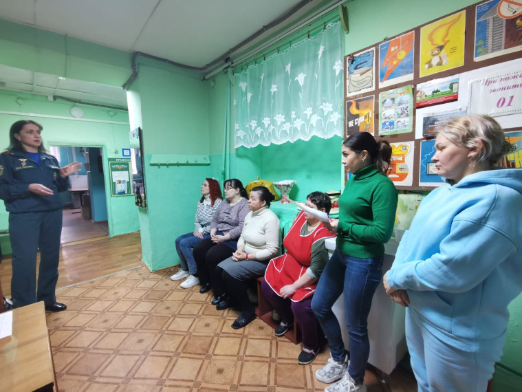 Инструктаж о мерах пожарной безопасности на объектах отдыха и оздоровления детей. Инструктаж о мерах пожарной безопасности на объектах отдыха и оздоровления детей.