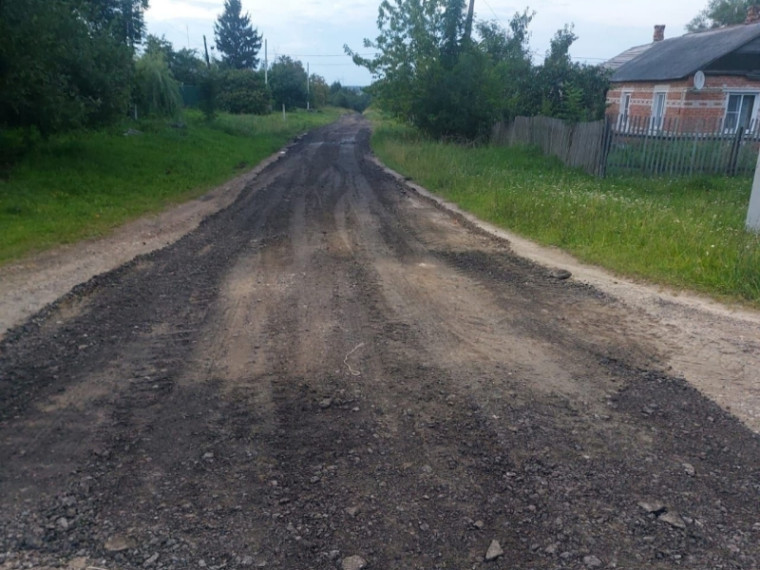 Выравнивание дорожного полотна асфальтовым срезом. Выравнивание дорожного полотна асфальтовым срезом.